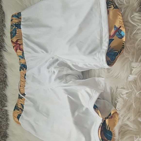 Arizona Tropical Swim Short with 6.5" Inseam NWT - Picture 5 of 8